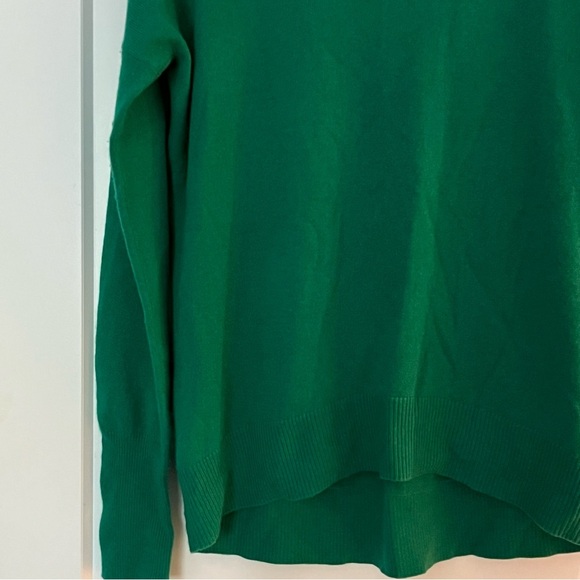 Luxe Theory 💯 Cashmere relaxed fit sweater - Picture 9 of 11